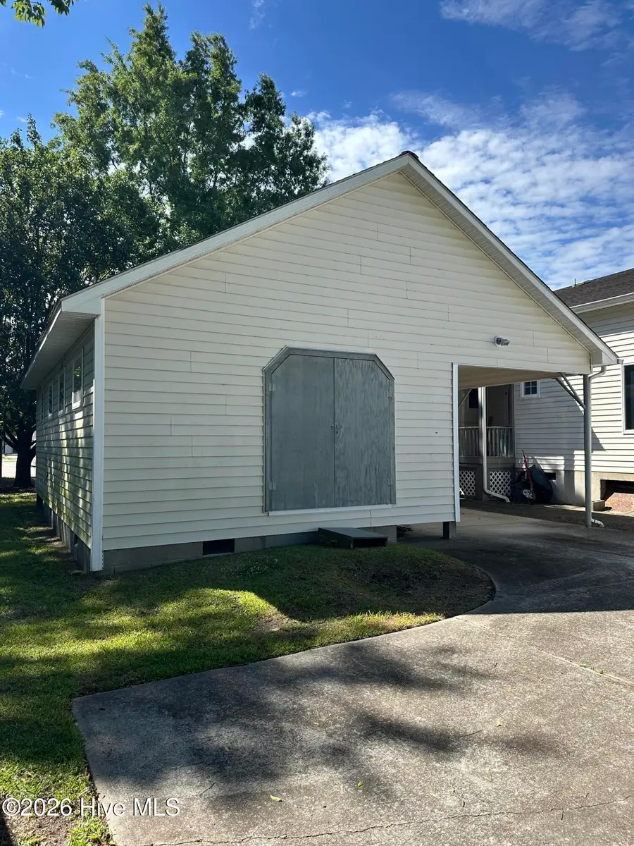 463 E Water Street, Belhaven, NC 27810 - #3