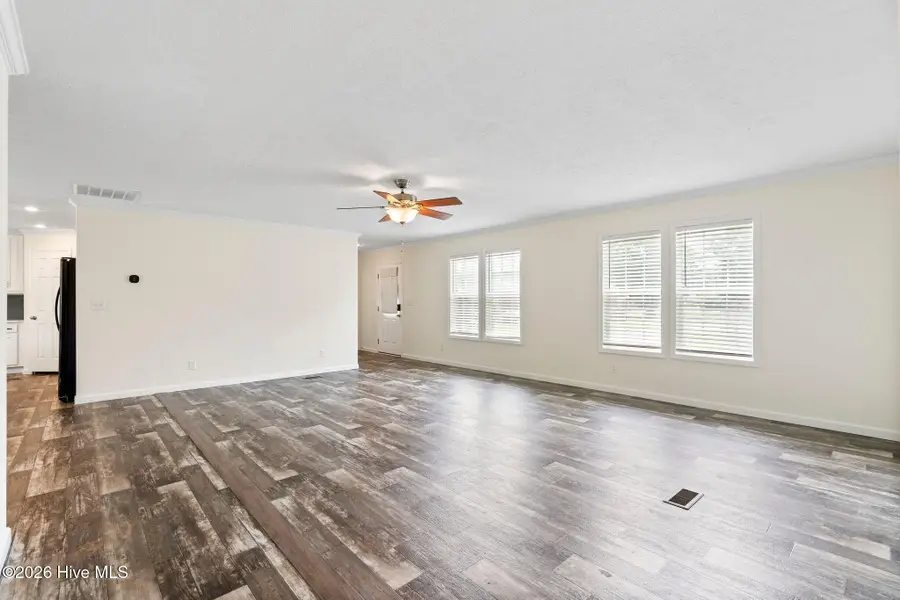 502 W Fremont Street, Burgaw, NC 28425 - #2