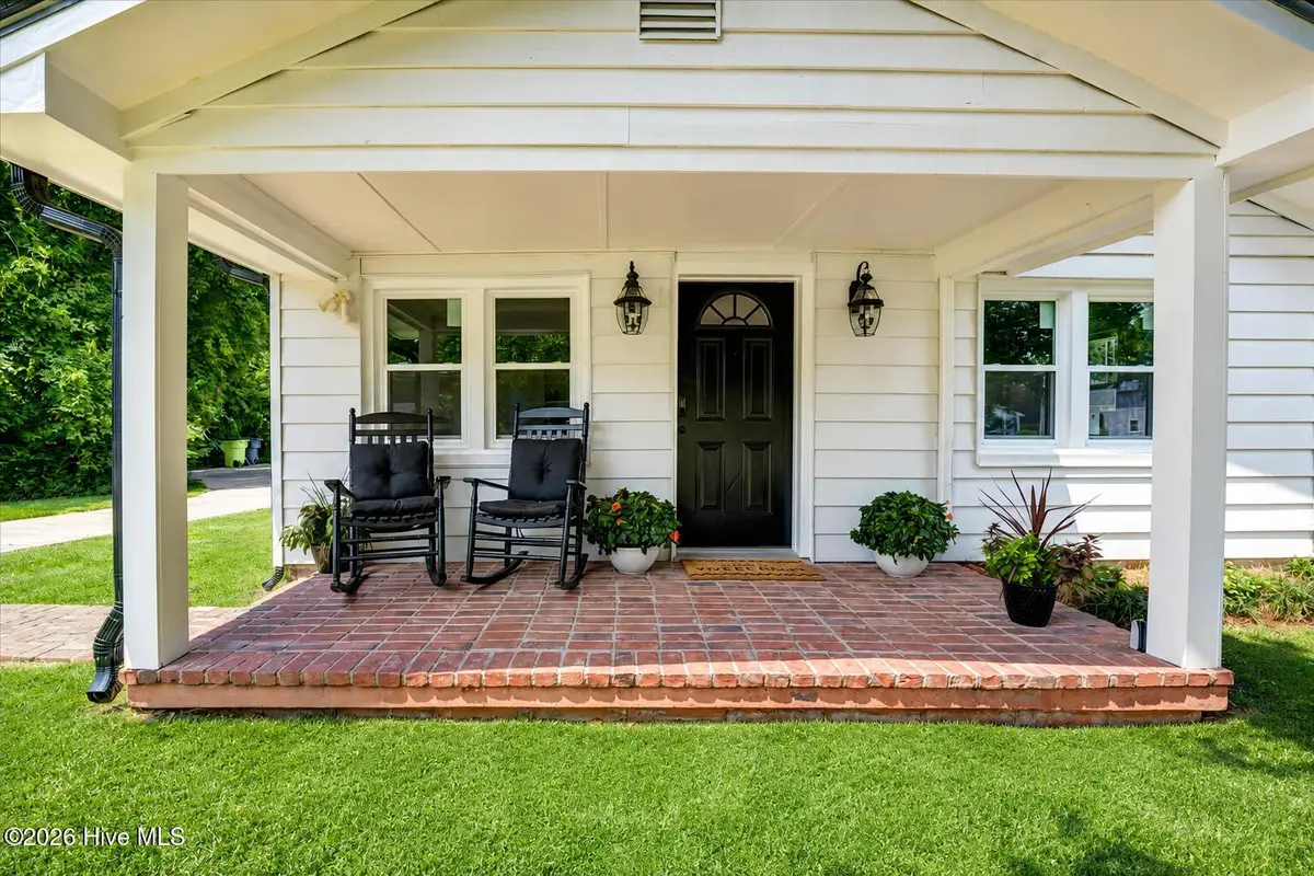 614 W Thurman Road, New Bern, NC 28562 - #1