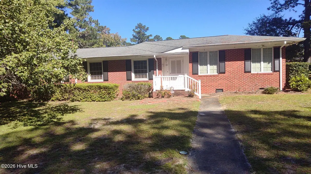 101 E Vance Street, Williamston, NC 27892 - #1