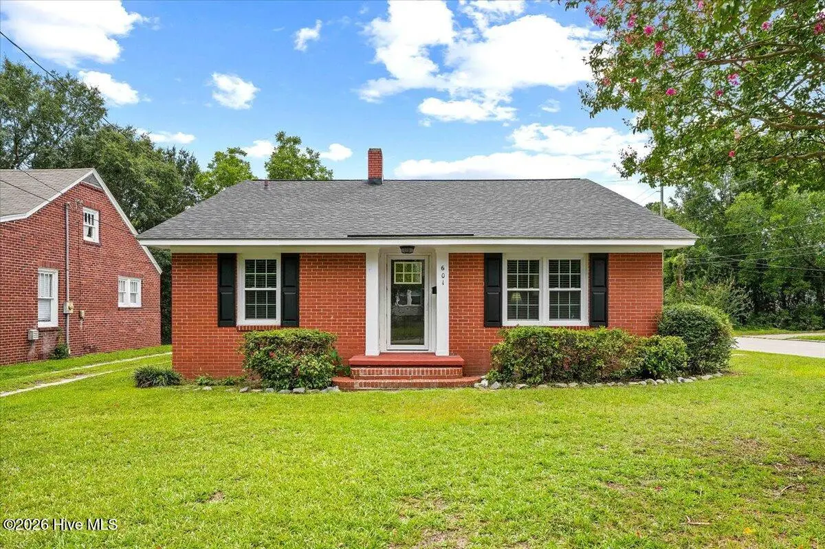 601 E 8th Street, Washington, NC 27889 - #1