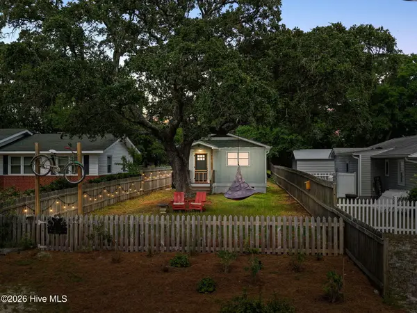 908 N Lord Street, Southport, NC 28461