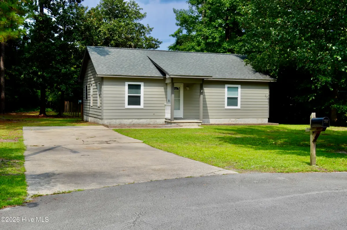 205 Lenoir Street, Newport, NC 28570 - #1