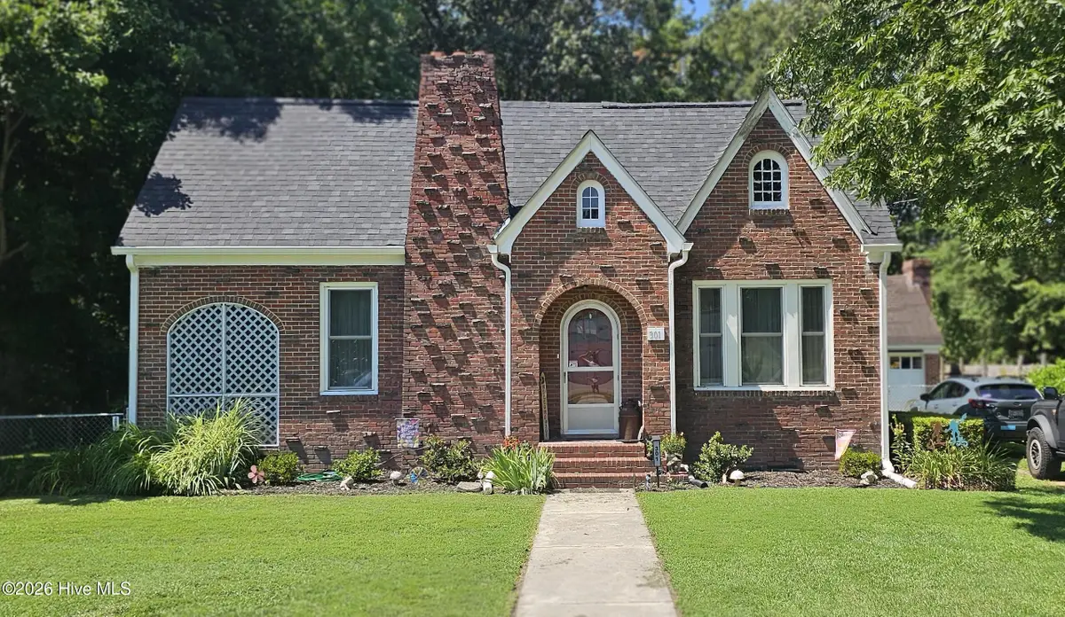 301 W Jackson Street, Rich Square, NC 27869 - #1