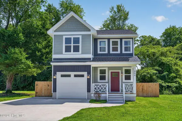 404 S Bodenheimer Street, Burgaw, NC 28425