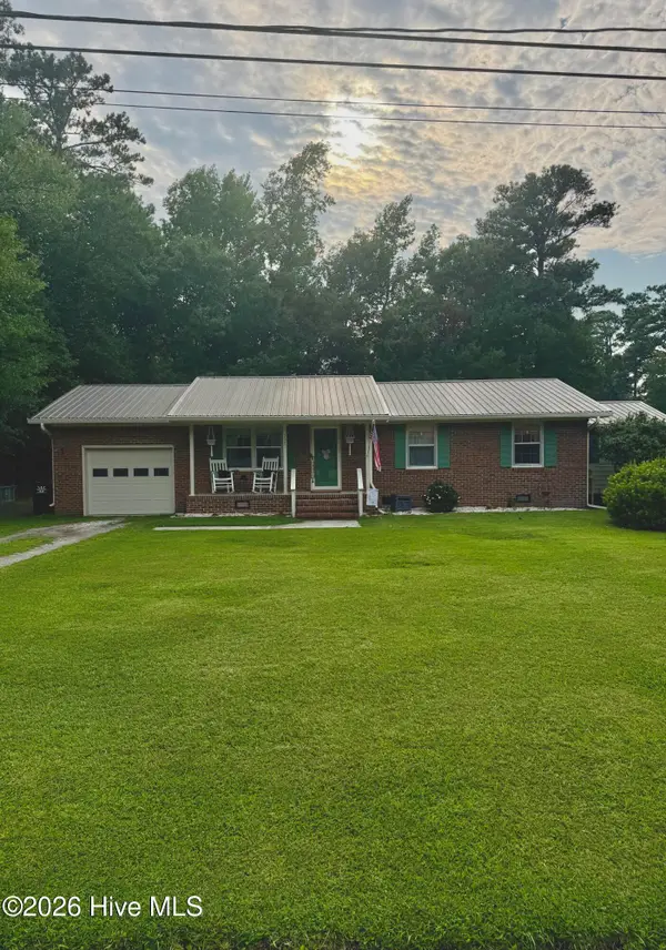 509 S Mcneil Street, Burgaw, NC 28425