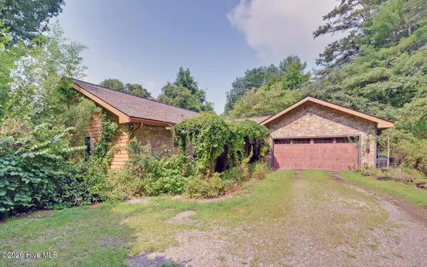 475 Rivercane Road, Brasstown, NC 28902