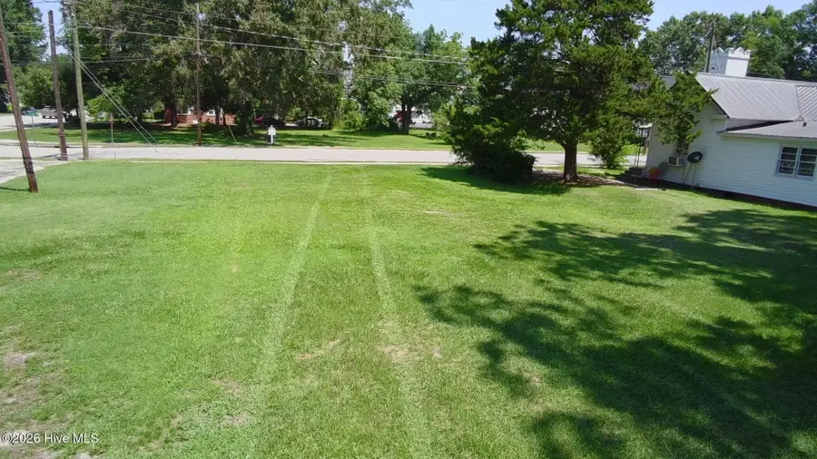 121 W Virgil Street, Whiteville, NC 28472 - #2