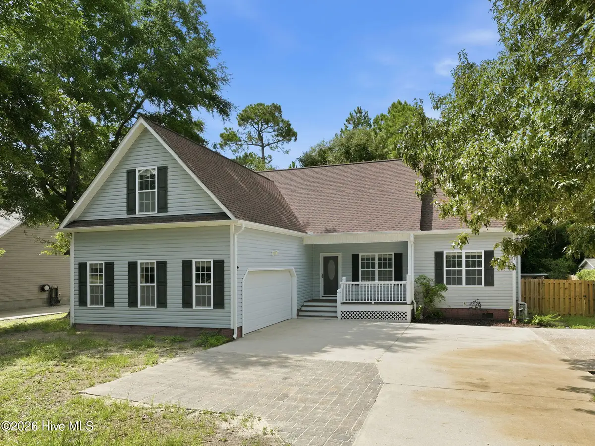 127 Bayshore Drive, Sneads Ferry, NC 28460 - #1