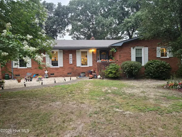 12501 Laurelcrest Road, Laurinburg, NC 28352