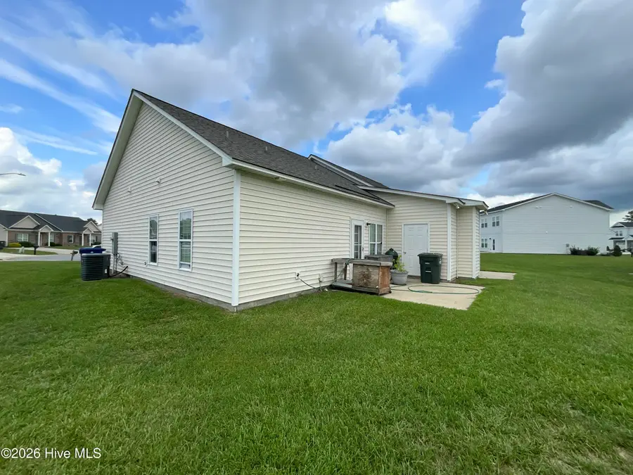 2221 Remington Court #B, Greenville, NC 27834 - #2
