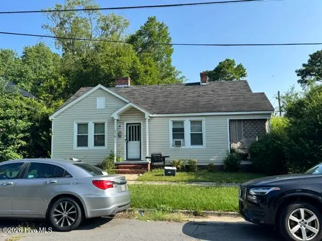 216 E Peyton Avenue, Kinston, NC 28501 - #1