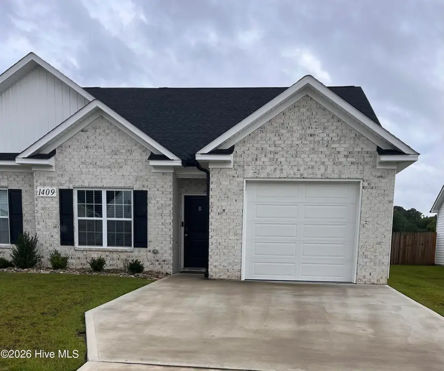 1409 B Dorset Drive, Greenville, NC 27834 - #2