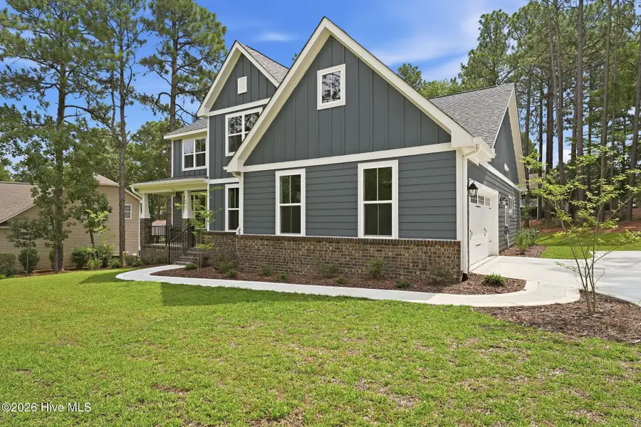 112 Callis Circle, West End, NC 27376 - #3