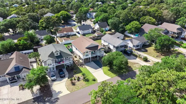 131 NE 15th Street, Oak Island, NC 28465
