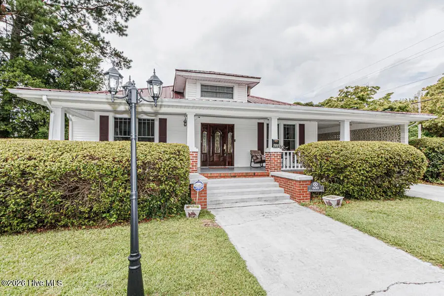 600 S Haughton Street, Williamston, NC 27892 - #2