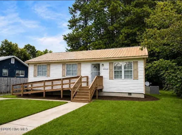 112 Poplar Street, Wallace, NC 28466