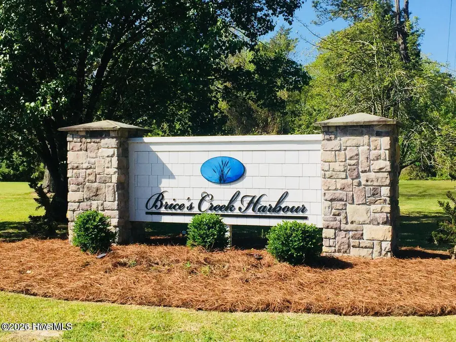 210 Shoreview Drive, New Bern, NC 28562 - #3