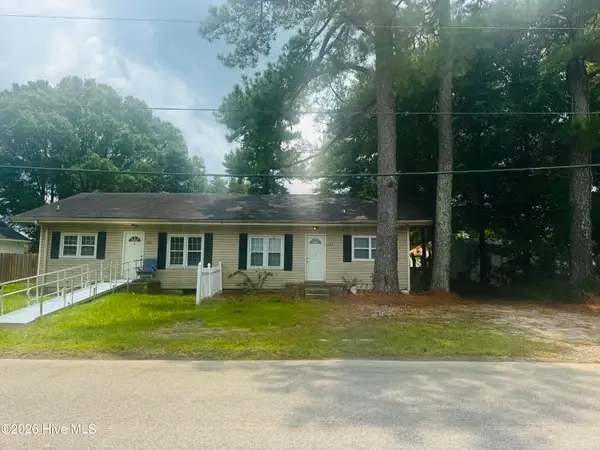 209 W Bridgers Street, Burgaw, NC 28425