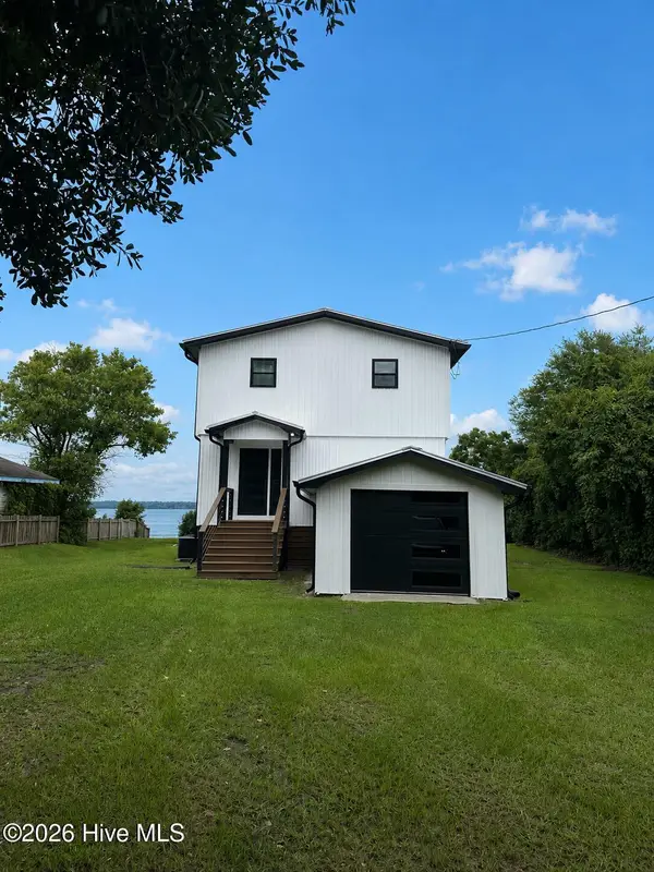 237 Riverside Drive, Sneads Ferry, NC 28460