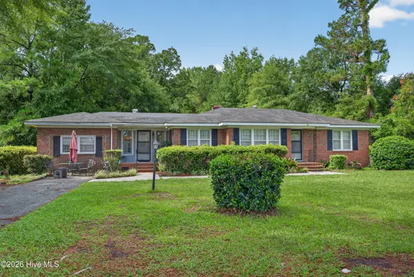 1025 Village Road Ne, Leland, NC 28451