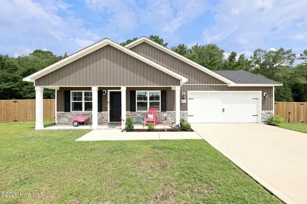 612 Macy Place, Hubert, NC 28539