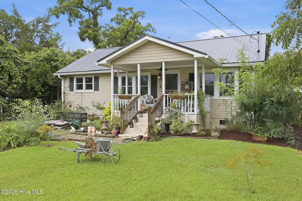 102 Ellington Street, New Bern, NC 28560 - #1