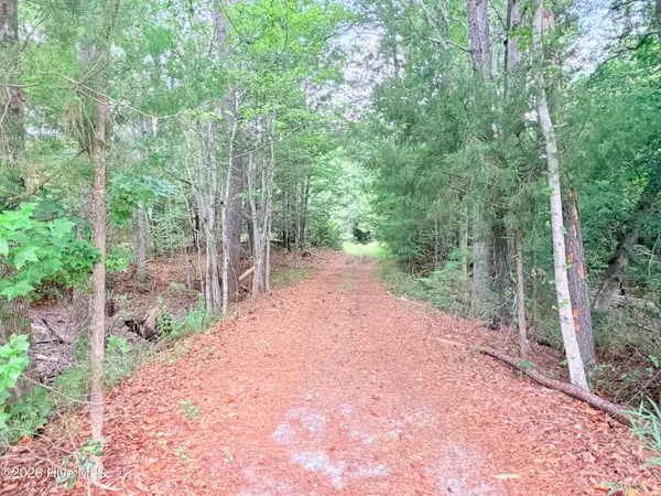 6 Grant Circle, Sneads Ferry, NC 28460