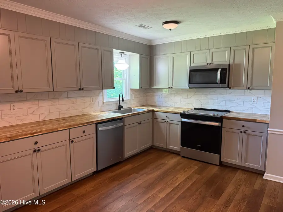 203 Poplar Road, Havelock, NC 28532 - #2