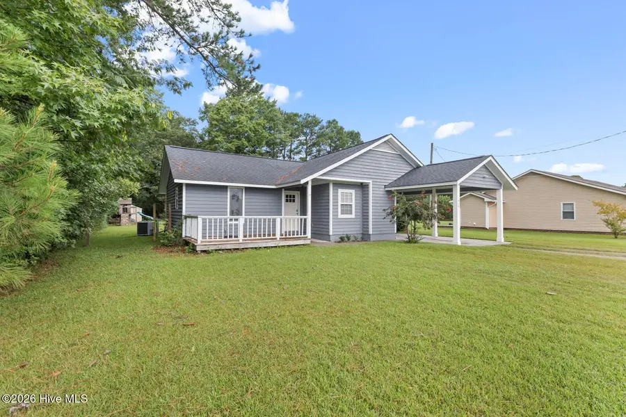 416 W Willis Landing Road, Hubert, NC 28539 - #3