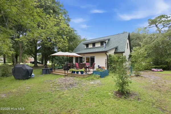 1210 Pelican Drive, New Bern, NC 28560