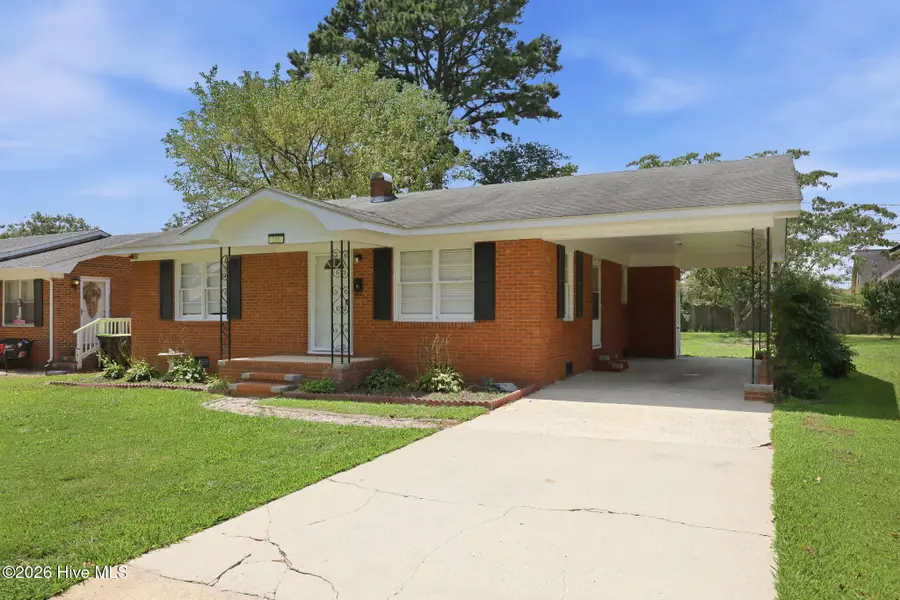 205 N Edgewood Avenue, Williamston, NC 27892 - #3