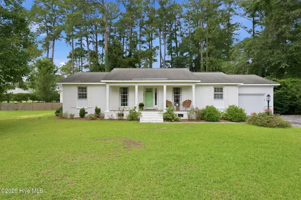403 W Wilson Creek Drive, Trent Woods, NC 28562