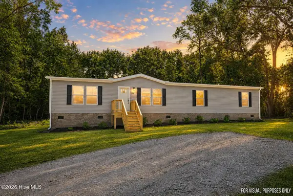 358 Mallard Roost Drive, Burgaw, NC 28425
