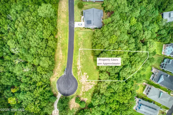 411 Wisteria Lane, Holly Ridge, NC 28445
