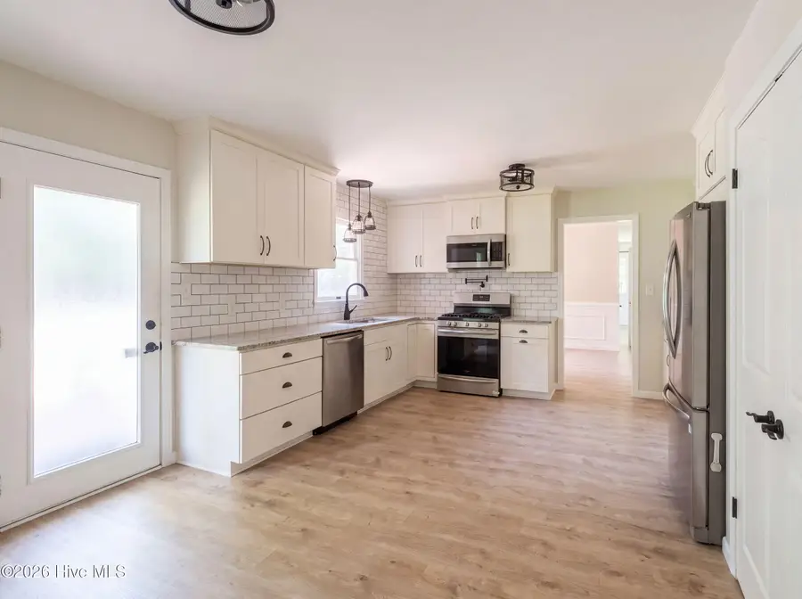 1003 Bateman Dr, Elizabeth City, NC 27909 - #2