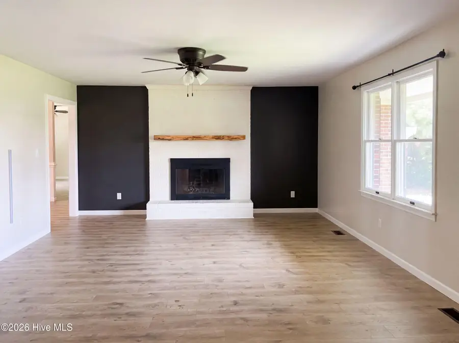 1003 Bateman Dr, Elizabeth City, NC 27909 - #3