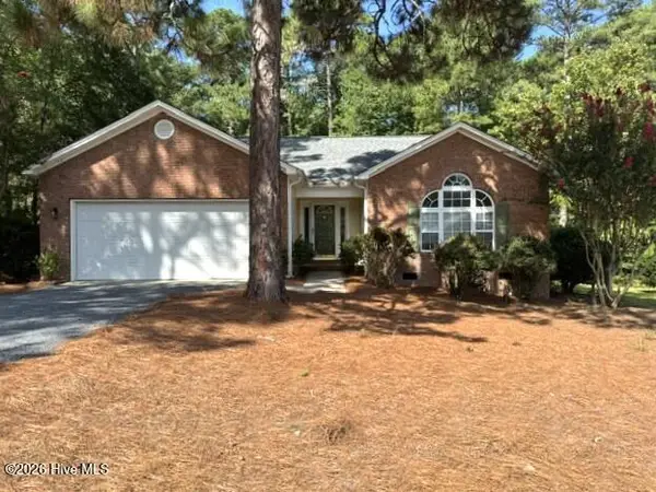 8 Juniper Lane, Pinehurst, NC 28374