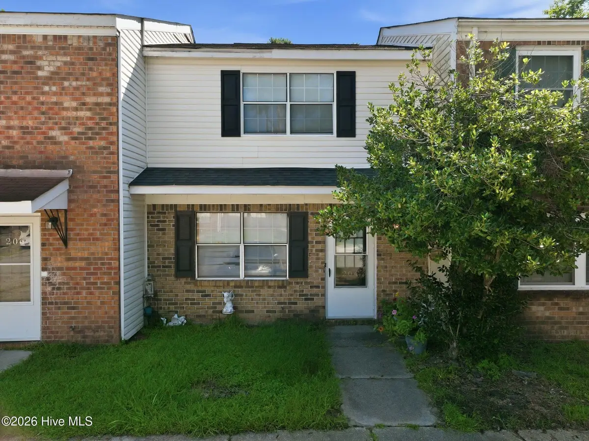 204 Myrtlewood Circle, Jacksonville, NC 28546 - #1