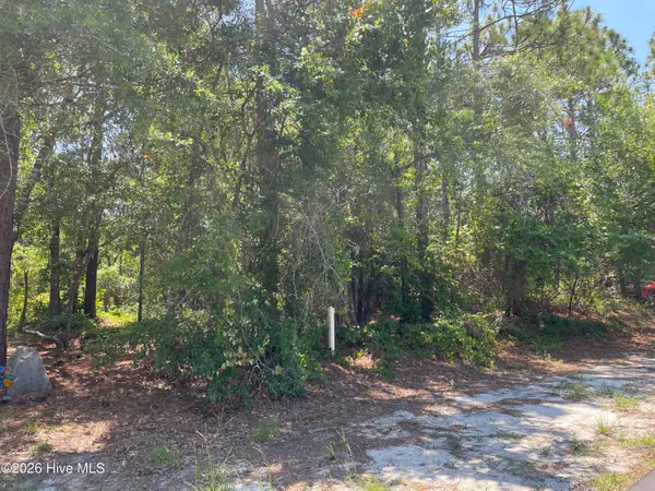 158 NW 2nd Street, Oak Island, NC 28465