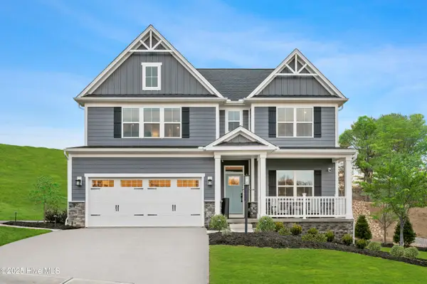 629 Delia Circle, Navassa, NC 28451