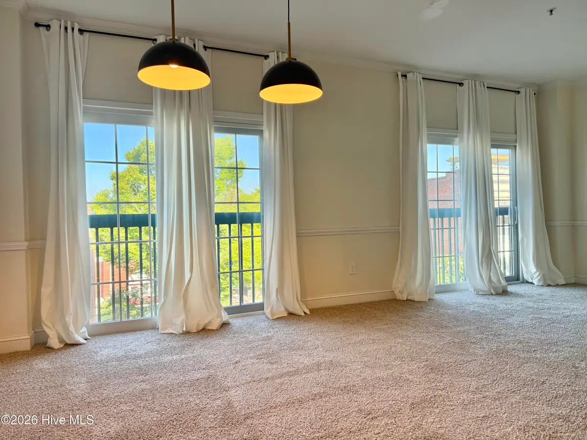212 Middle Street #303, New Bern, NC 28560 - #1
