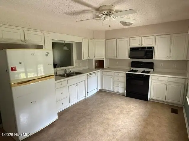 104 Knollwood Court, New Bern, NC 28562 - #2