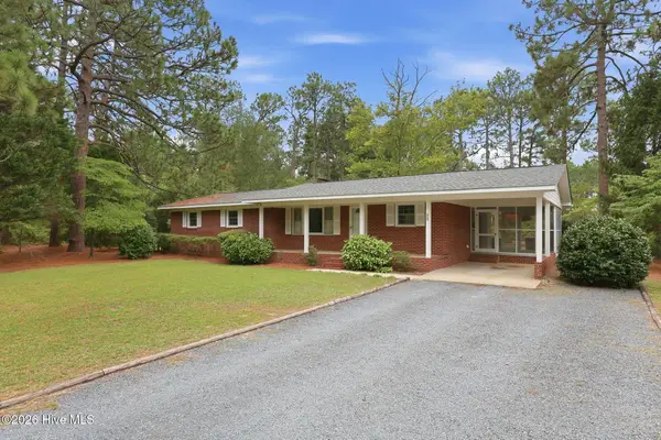 285 Mcdairmid Road, Pinehurst, NC 28374