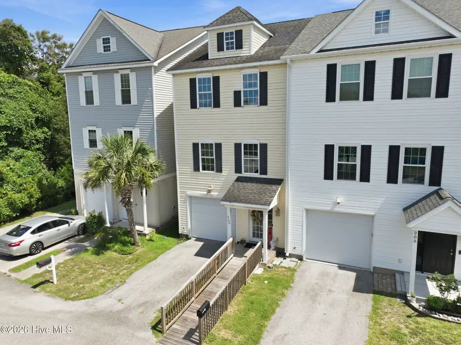 1800 Bay Street #206, Morehead City, NC 28557 - #2