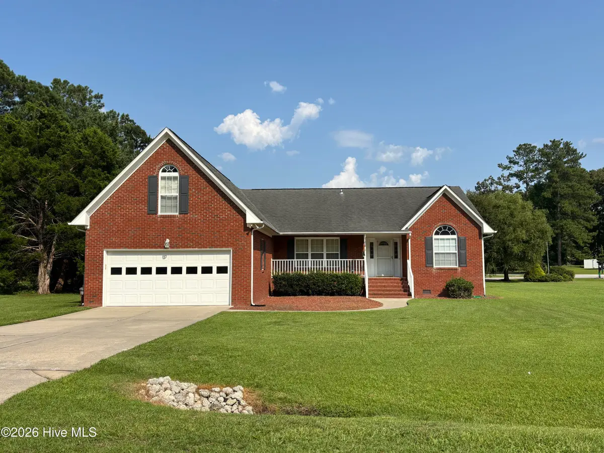 208 Pinewood Drive, New Bern, NC 28562 - #1