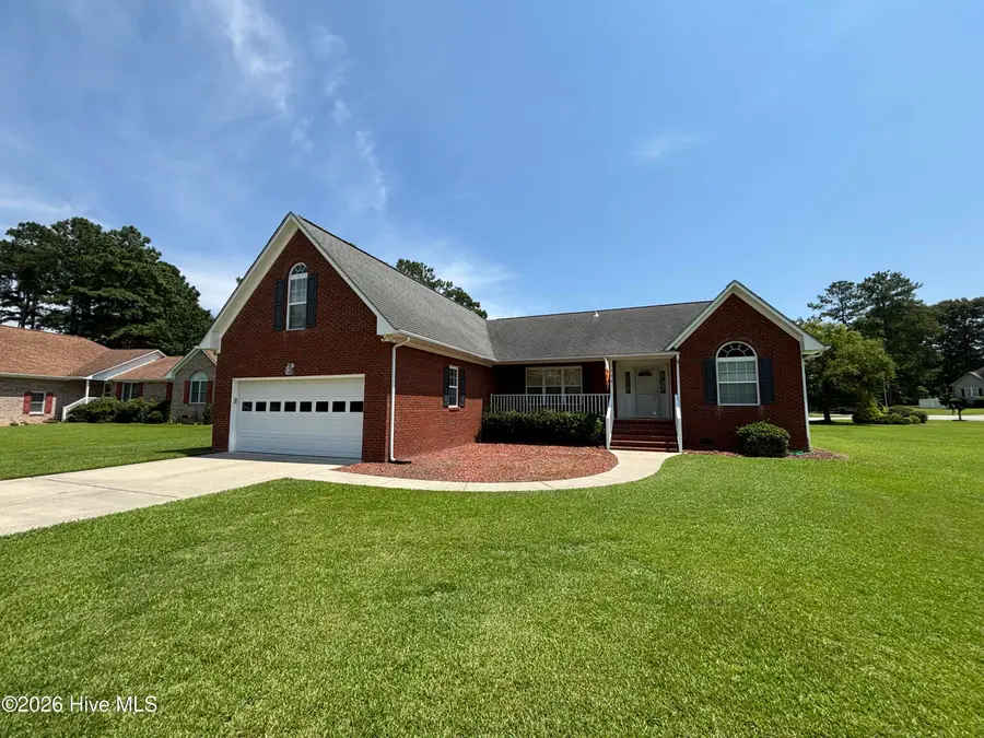 208 Pinewood Drive, New Bern, NC 28562 - #2