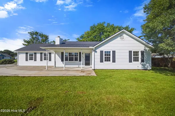 700 Covington Court, Hubert, NC 28539