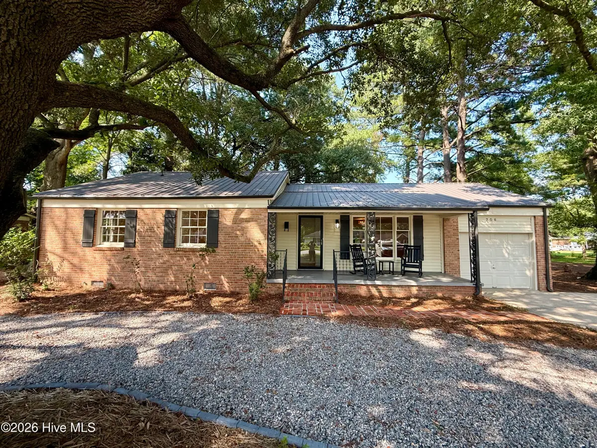 208 W 15th Street, Washington, NC 27889 - #1