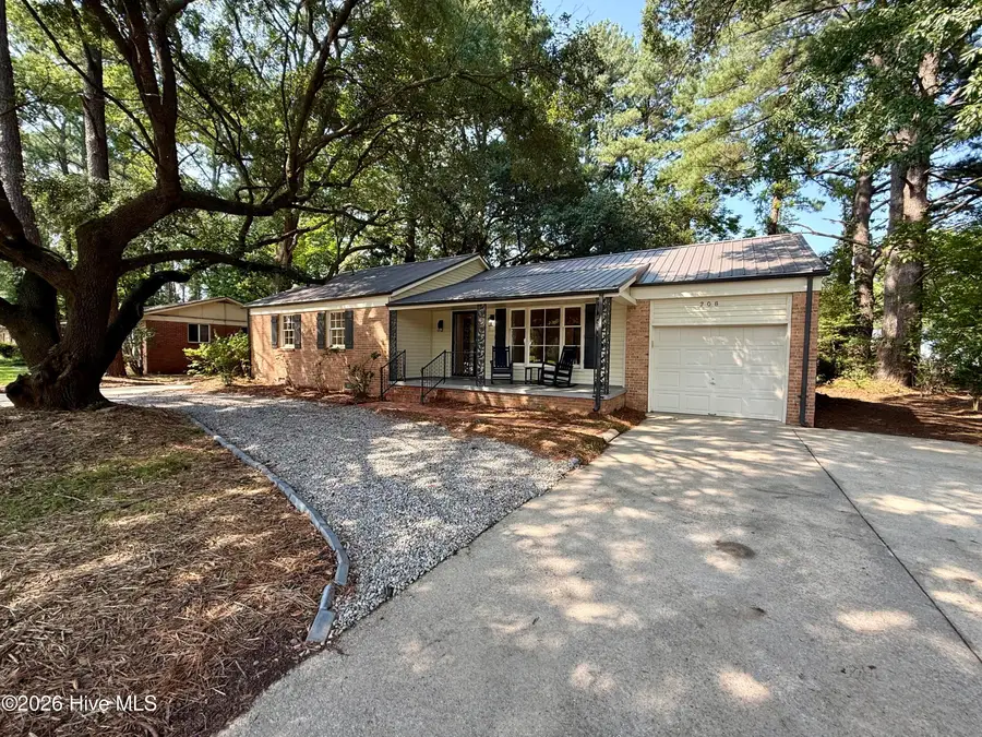 208 W 15th Street, Washington, NC 27889 - #2